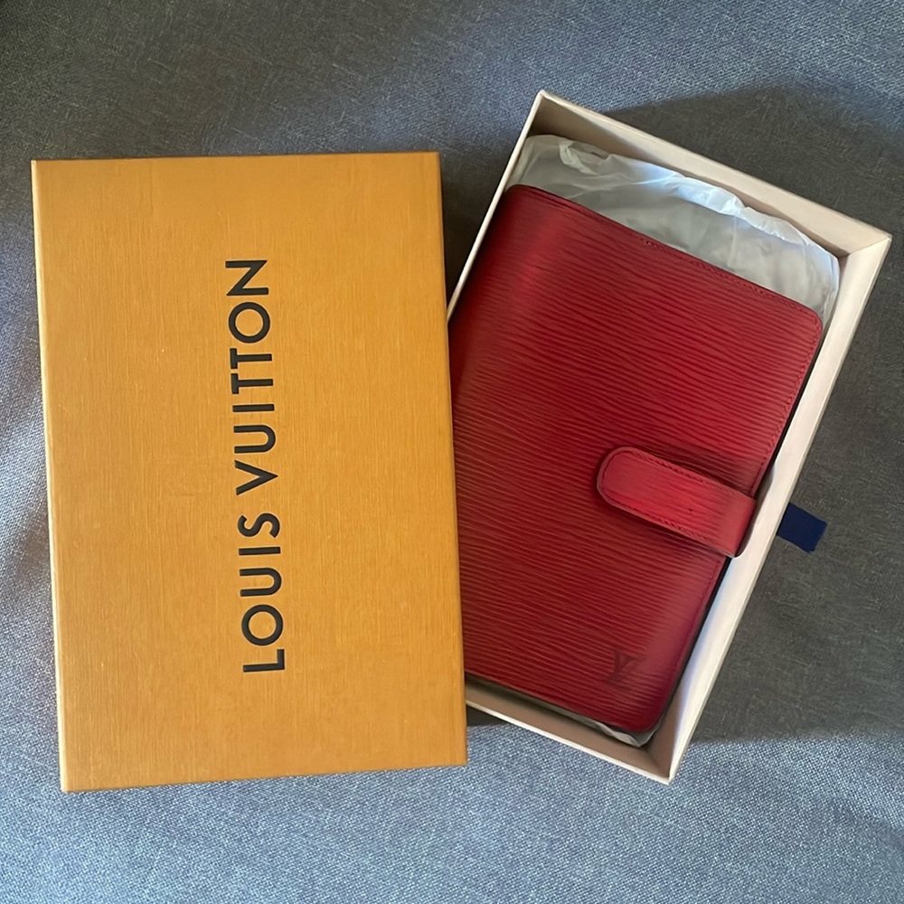 Louis Vuitton Medium Ring Agenda Cover